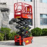 self-propelled scissor lift